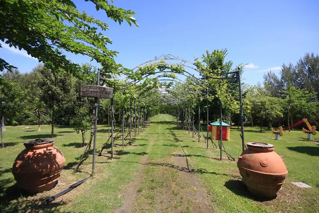 Farm stay Agriturismo Le Biricoccole Villa Vada Italy